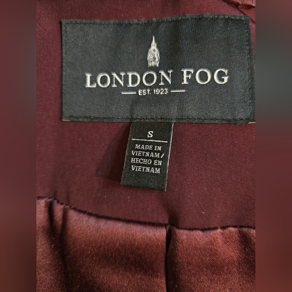 London Fog Water Resistant Women's Size Small Burgundy Trench Coat - Picture 5 of 13
